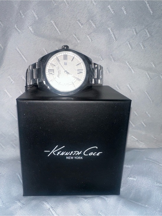 Kenneth Cole Silver Women\'s Stainless Steel Bracelet Watch
